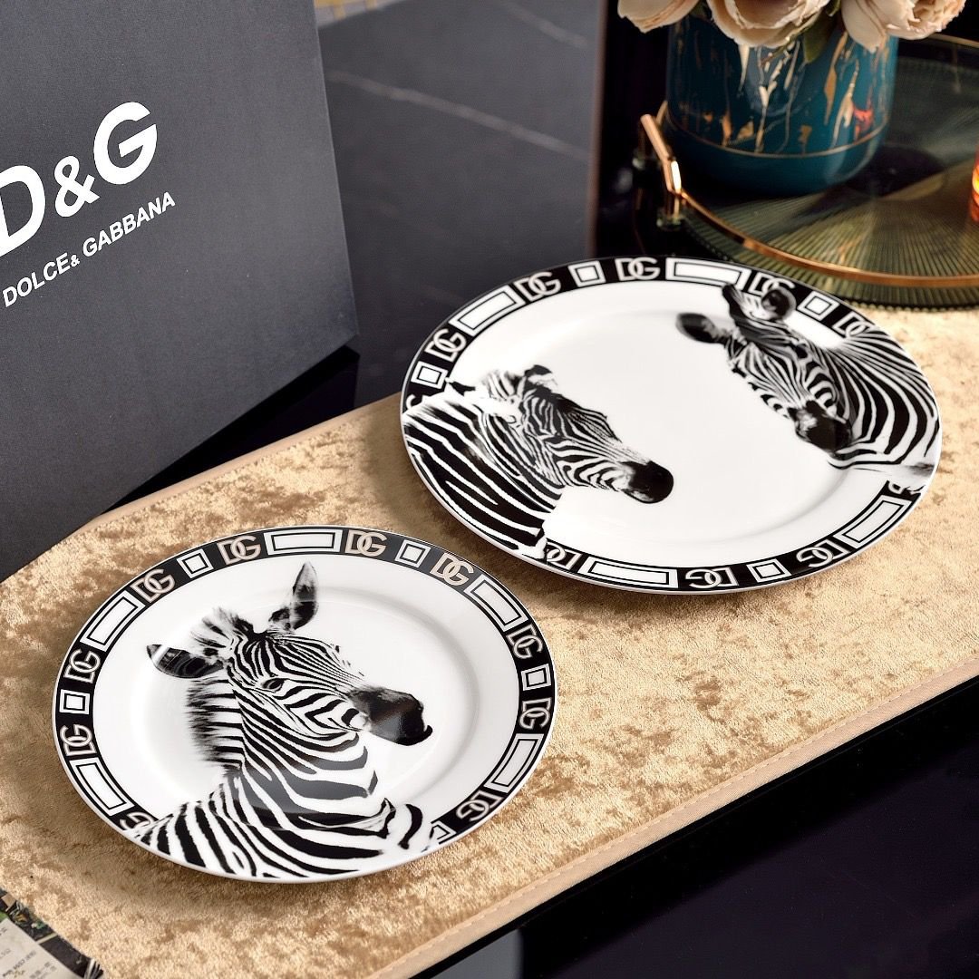 Dolce & Gabbana Zebra  plates set of two - Image 2 of 2